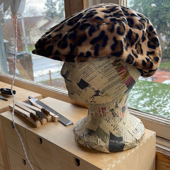 Leopard cap - Picture 5 of 6